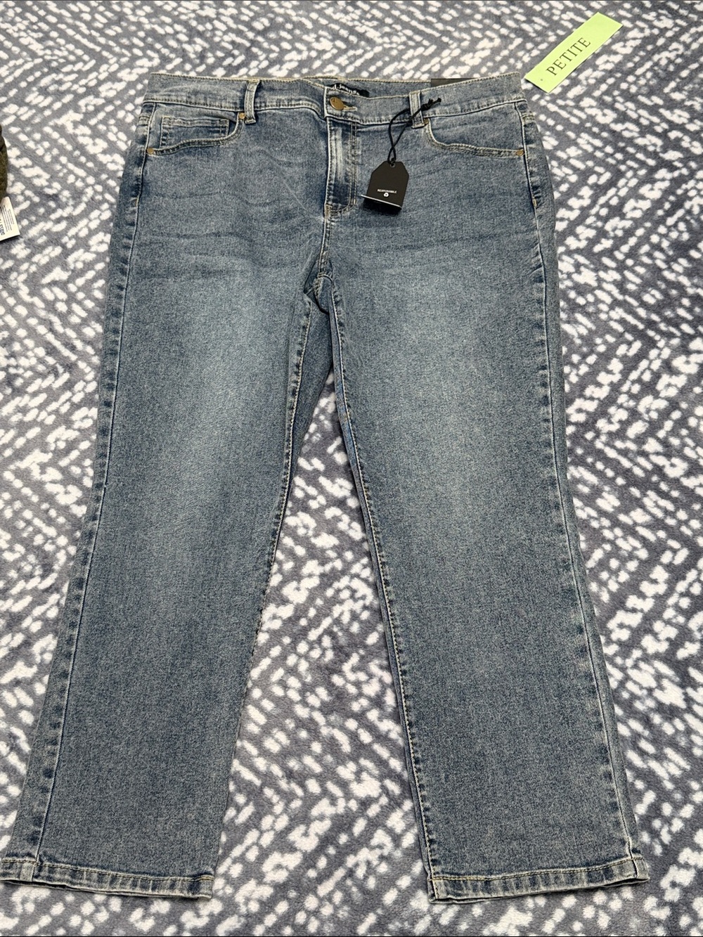 d. jeans Women's Straight Leg Jeans - Light Blue Wash